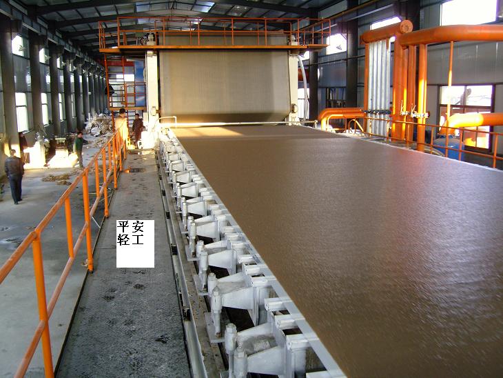 2008年2月，阜寧興峰成功出紙